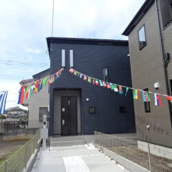 <em>【動画あり】</em>＜みずほ台駅13分＞ 家庭菜園が楽しめるプチ庭付き！陽当りの良い明るい室内 ☆富士見市針ケ谷２丁目 新築戸建 ８号棟