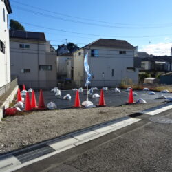 ＜鶴瀬駅23分＞ 解放感ある東・西の二面接道！ららぽーと富士見まで徒歩圏内 ☆富士見市山室２丁目 売地