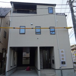 <em>【動画あり】</em>＜ふじみ野駅10分＞ 用途色々・書斎コーナー♪♪解放感あるアイランドキッチン ☆ふじみ野市丸山 新築戸建