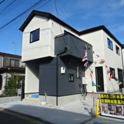 <em>【動画あり】</em>＜上福岡駅13分＞ 広々LDK18帖！陽当りのより明るい室内 ふじみ野市西原１丁目 新築戸建 １号棟