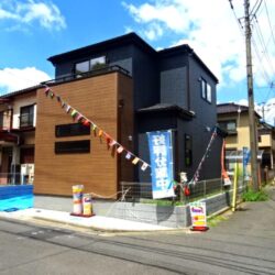 <em>【動画あり】</em>＜ふじみ野駅15分＞ 回廊動線で使い勝手の良い19帖超のLDK♪♪日当たりの良い南東角地 ☆富士見市渡戸３丁目 新築戸建