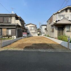 ＜鶴瀬駅15分＞ 30坪超の整形地！陽当りの良い南西向き道路 ☆富士見市上沢２丁目 売地