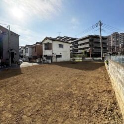 ＜鶴瀬駅20分＞ 47坪超のゆとちある敷地！陽当りの良い南向き道路 ☆富士見市上沢３丁目 売地